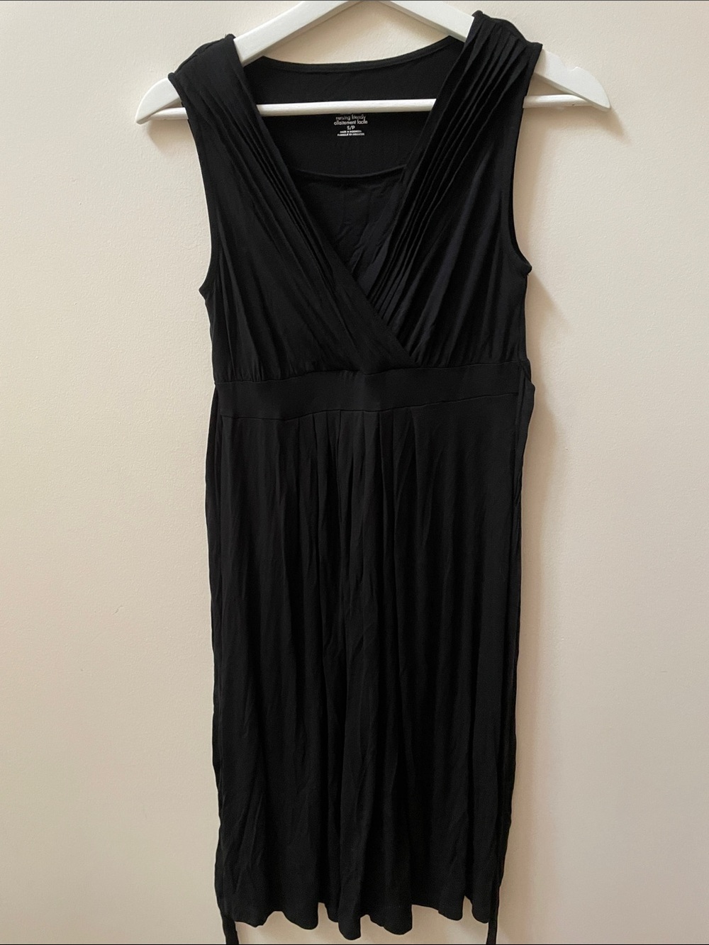 Liz Lange) maternity Black Sleeveless Midi Dress